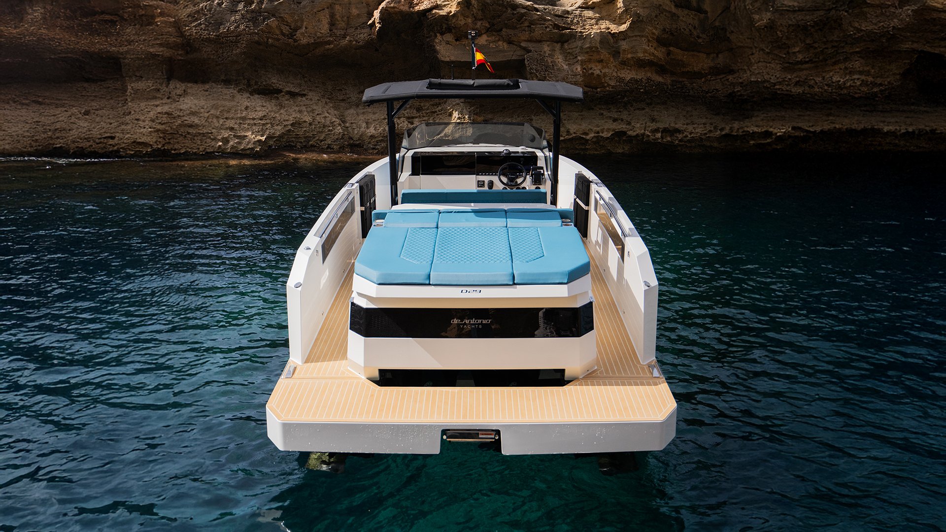 De Antonio Yachts D29