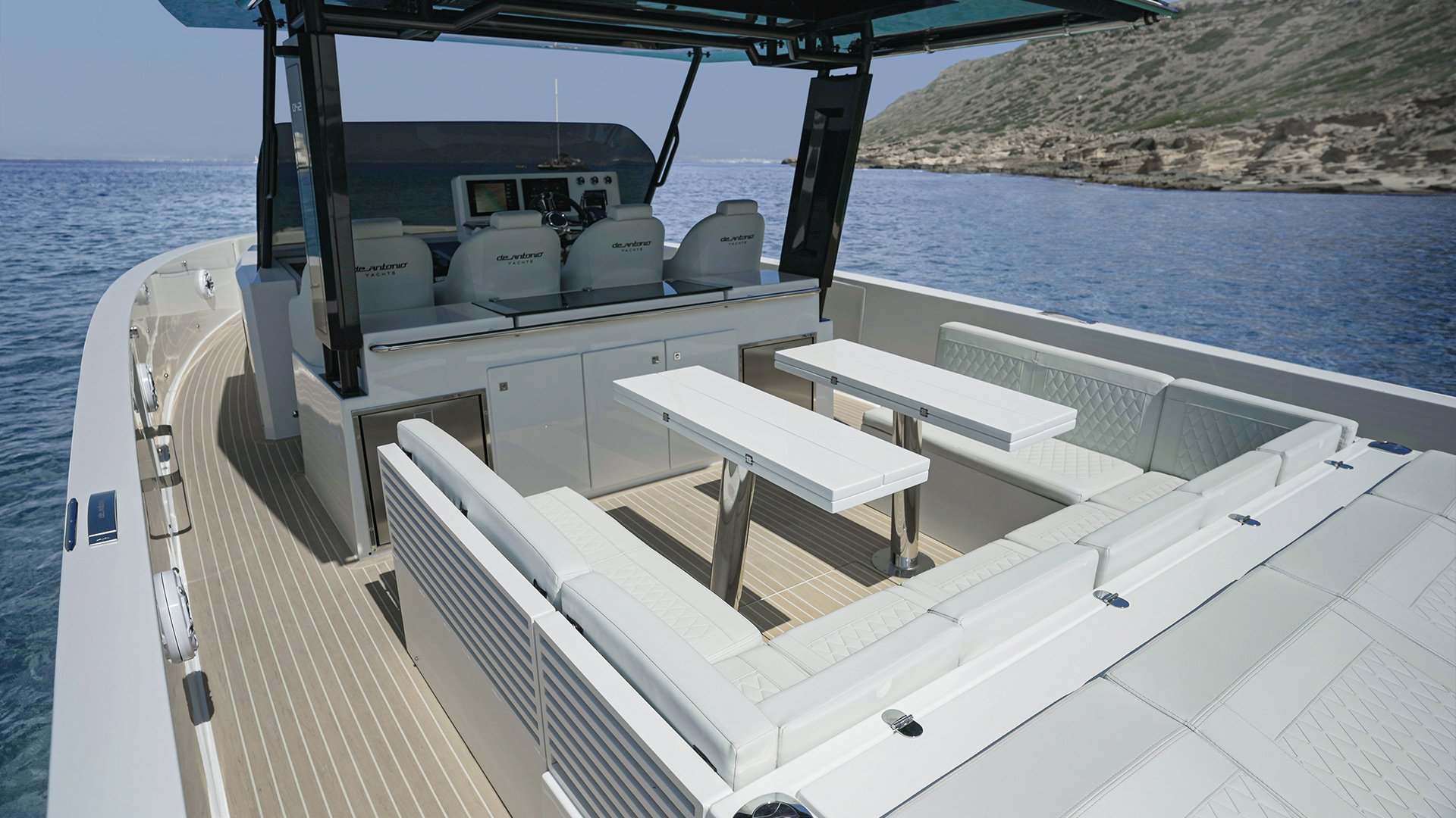 De Antonio Yachts D42