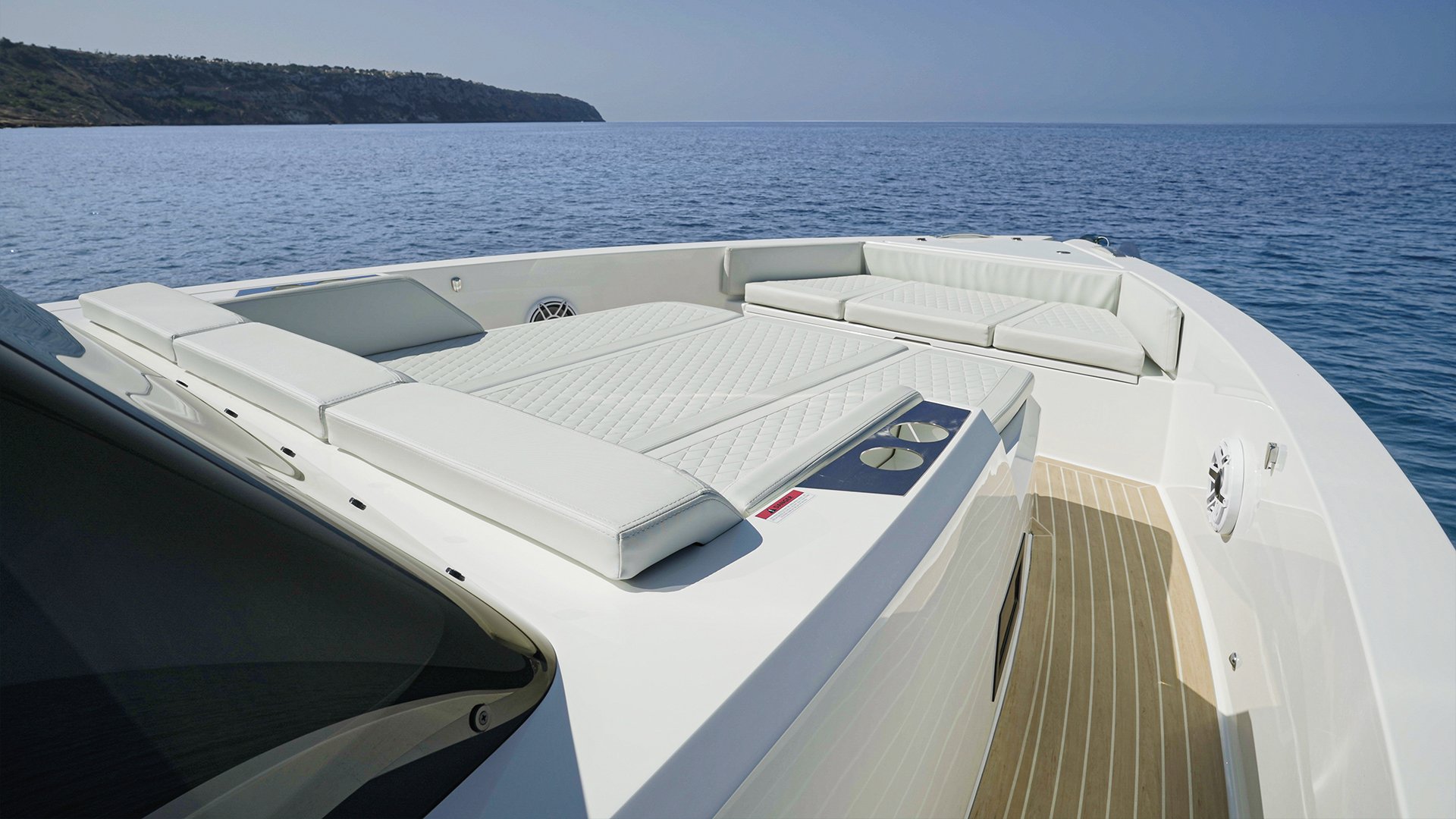 De Antonio Yachts D42