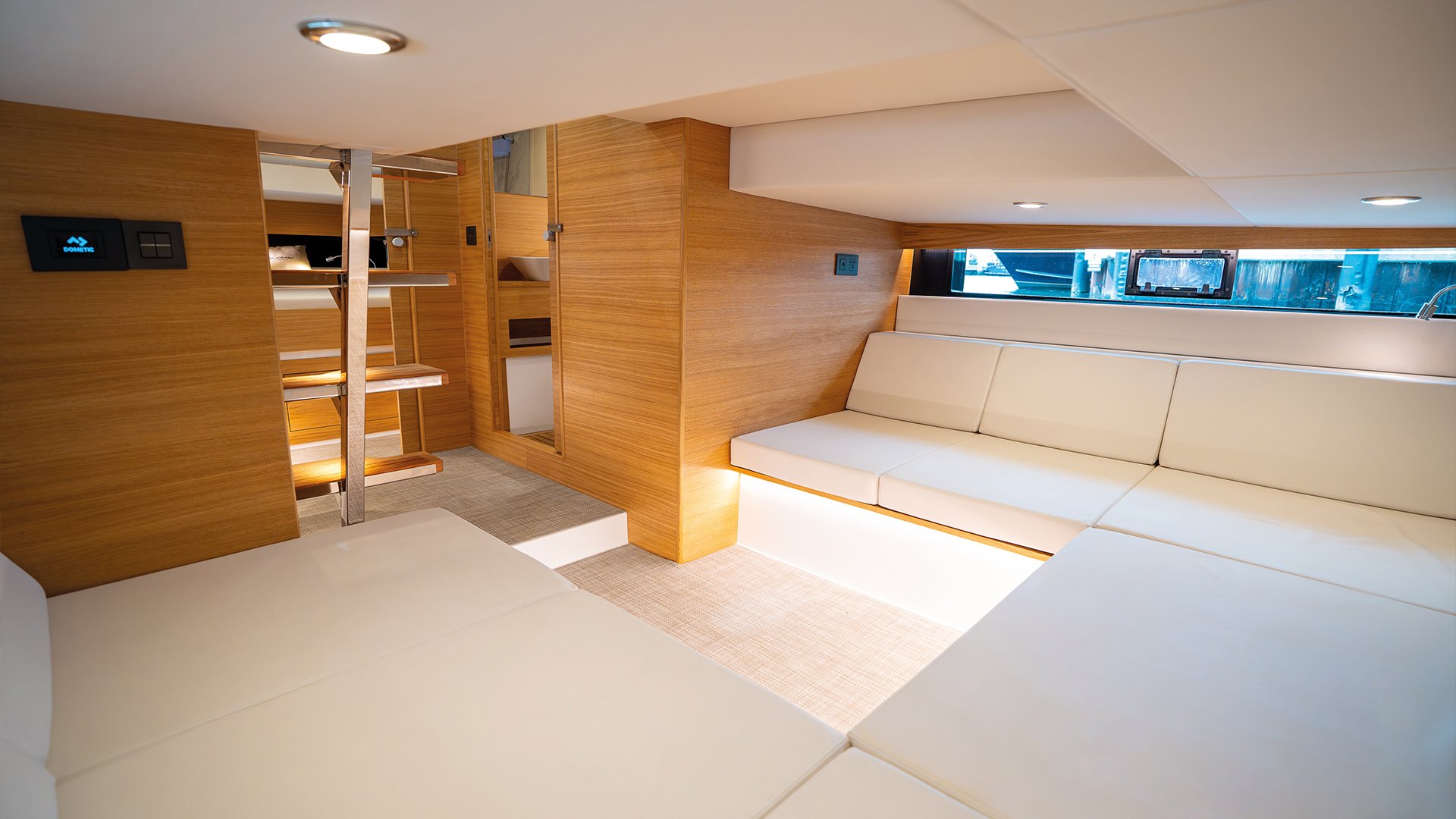 De Antonio Yachts D42