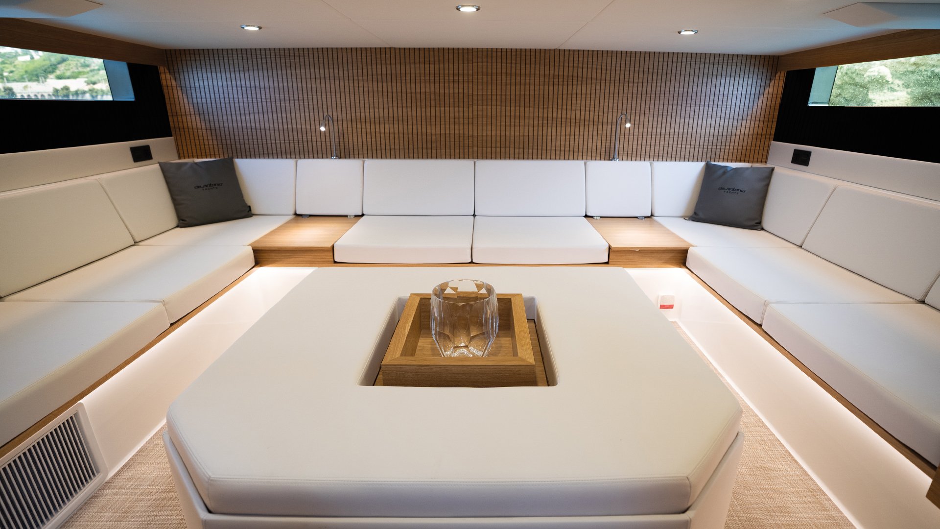De Antonio Yachts D50 Coupé