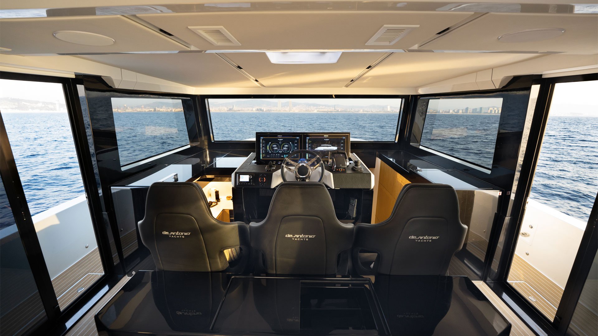De Antonio Yachts D60