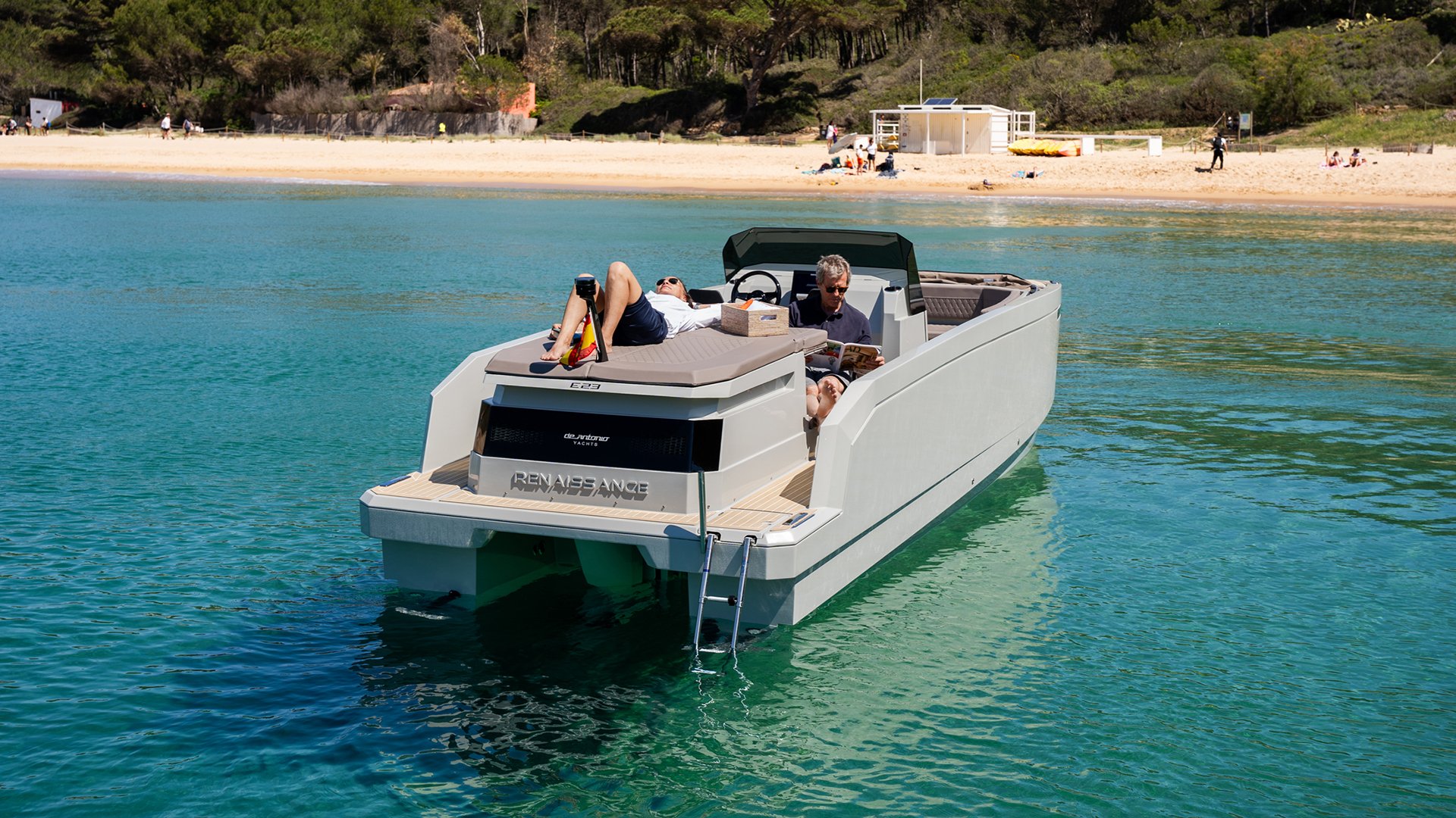 De Antonio Yachts E23